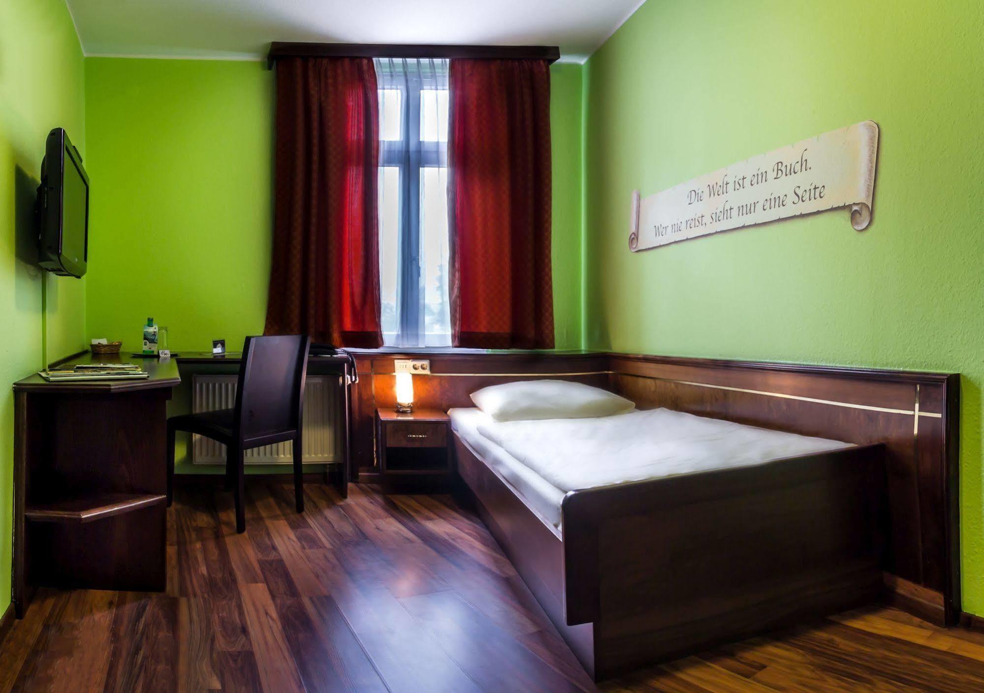 Hotel am Wilhelmsplatz Stuttgart Kültér fotó