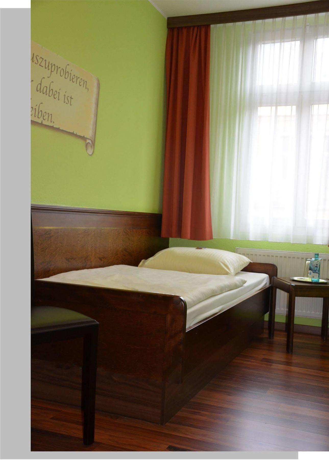 Hotel am Wilhelmsplatz Stuttgart Kültér fotó